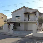 Inaya *
