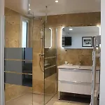 Inaya Διαμέρισμα *