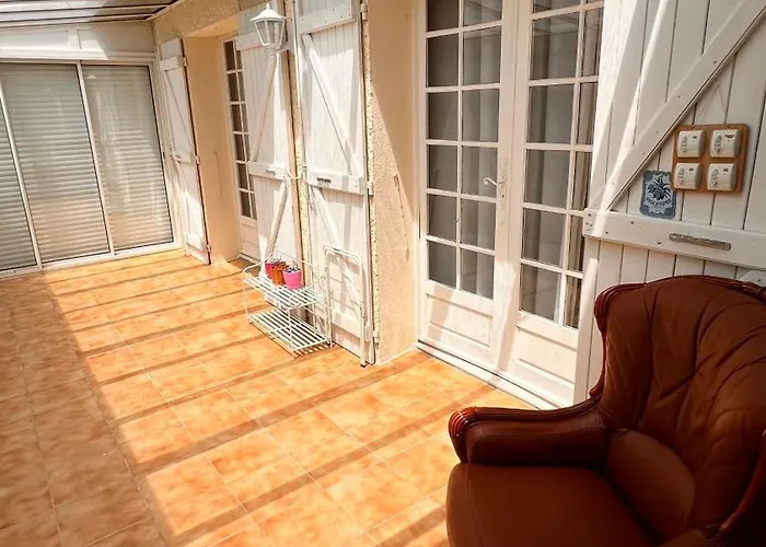 Inaya 锡富尔勒普拉日